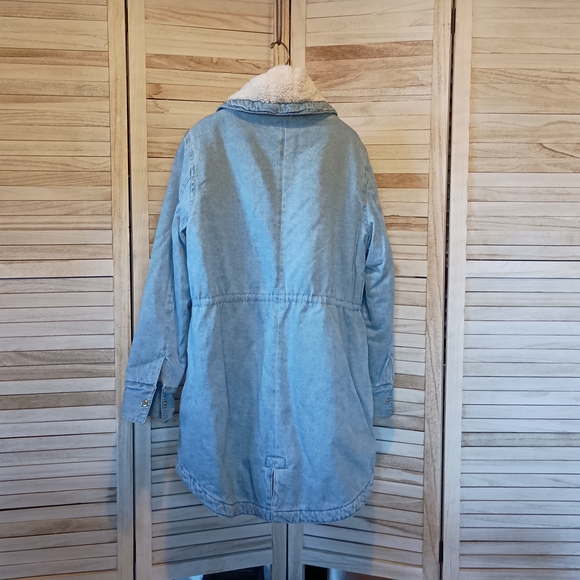 Blue and White Jean Jacket with Plush Collar - Picture 2 of 5